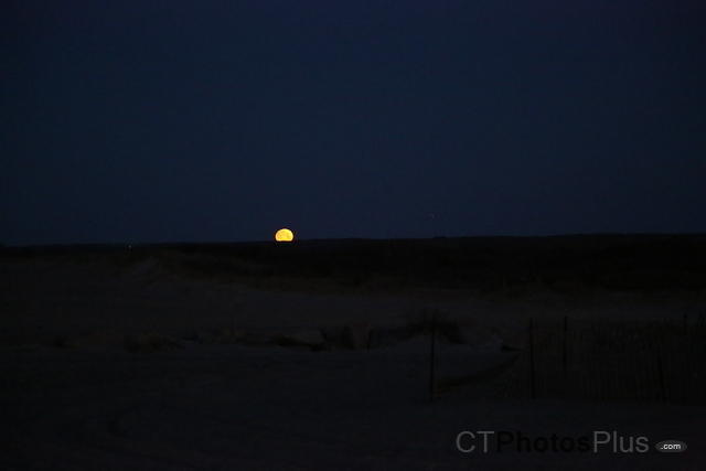 March moon setting U82A0008